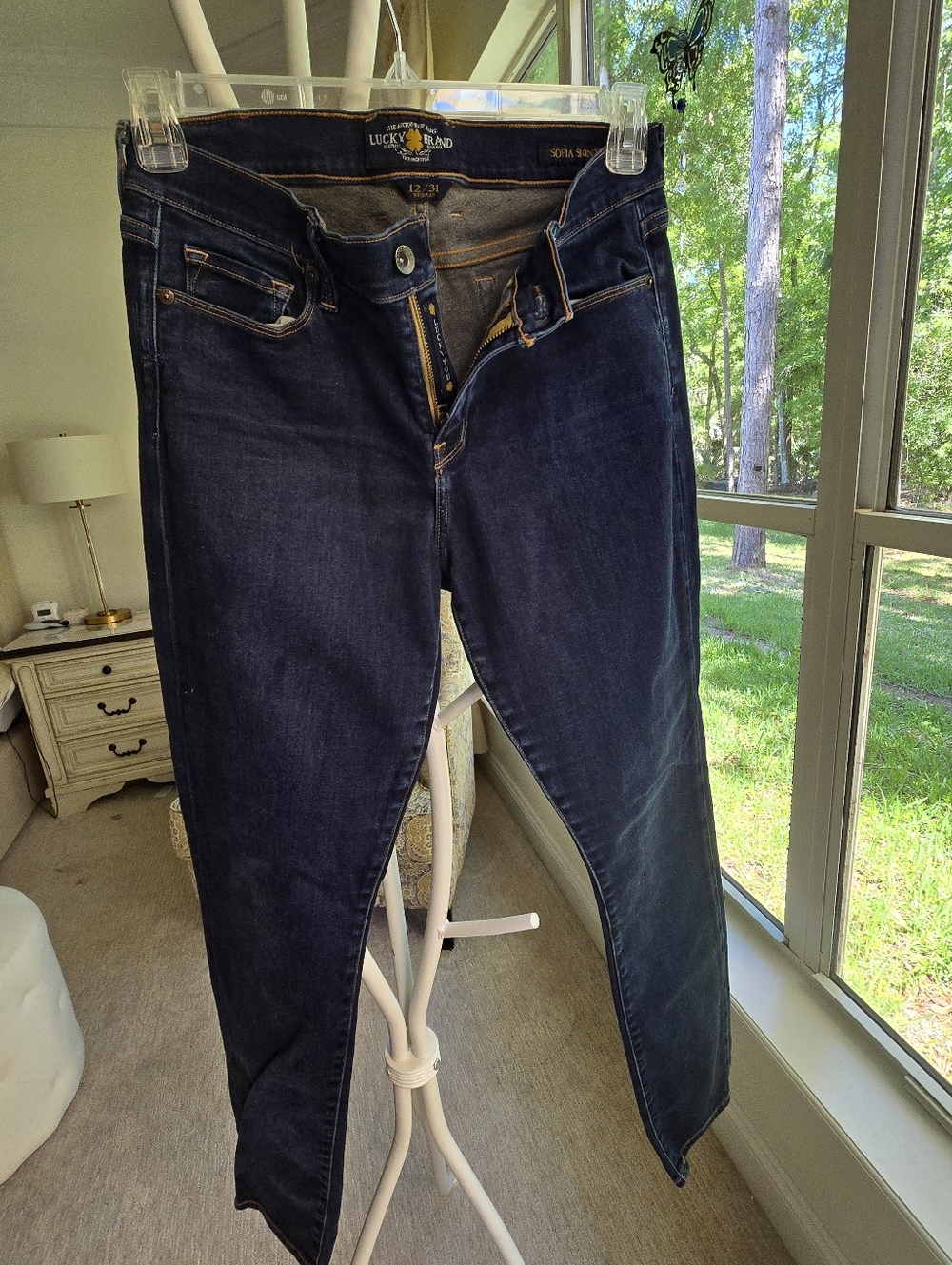 Lucky Brand Women’s Sofia Skinny Jeans in Dark Blue - Picture 3 of 4